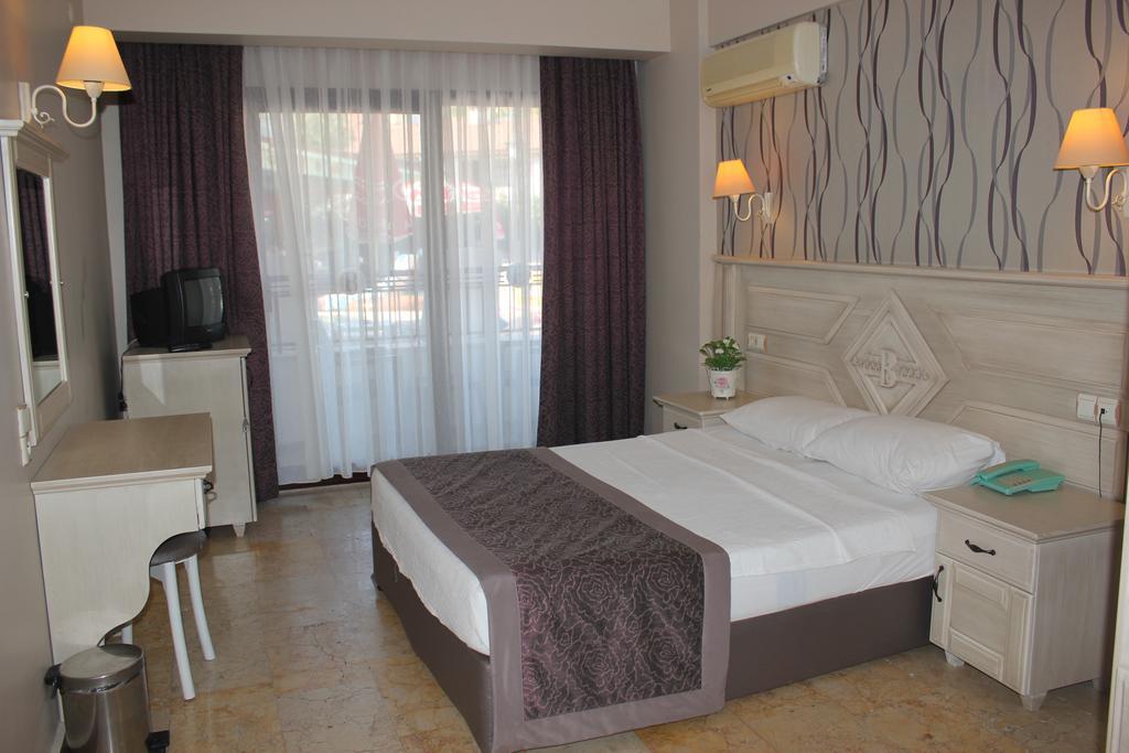 Bonjour Hotel Marmaris Bilik gambar